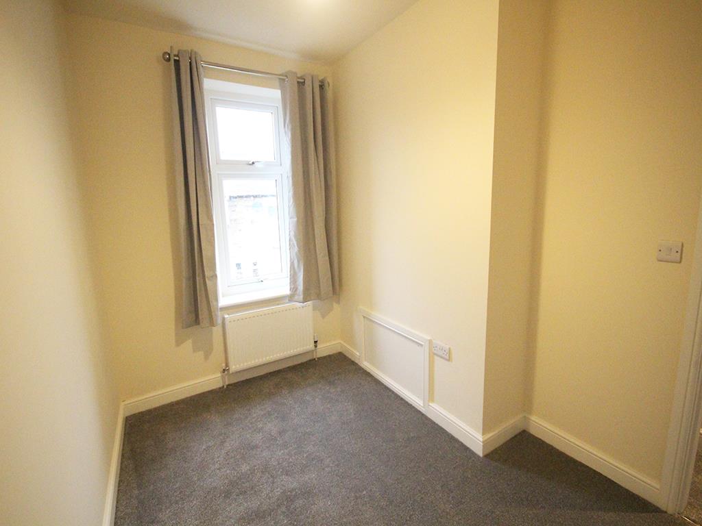 2 bedroom mid terrace house To Let in Earby - 2017-02-25 11.12.14.jpg